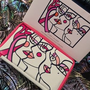 Pink Ribbon Knockout Eyes Collection